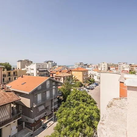 Amazhome - Casa Al Mare Con Terrazzo E Garage Appartement