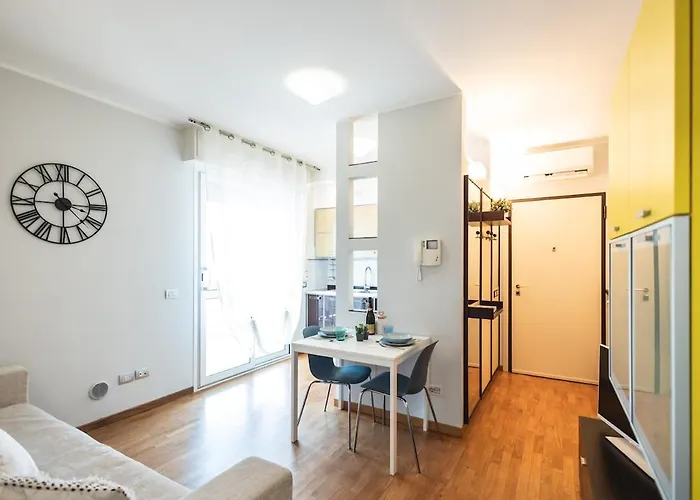 Lägenhet Amazhome - Casa Al Mare Con Terrazzo E Garage *