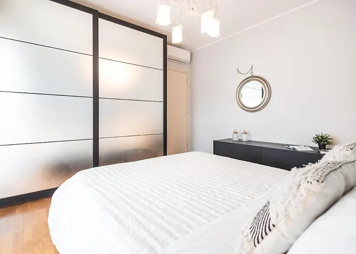 Lägenhet Amazhome - Casa Al Mare Con Terrazzo E Garage
