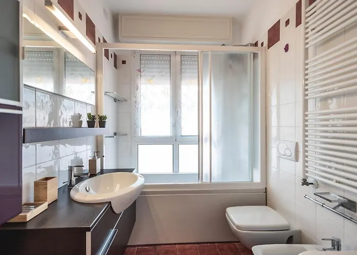 Lägenhet Amazhome - Casa Al Mare Con Terrazzo E Garage *