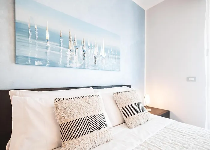 Amazhome - Casa Al Mare Con Terrazzo E Garage Lägenhet Cattolica