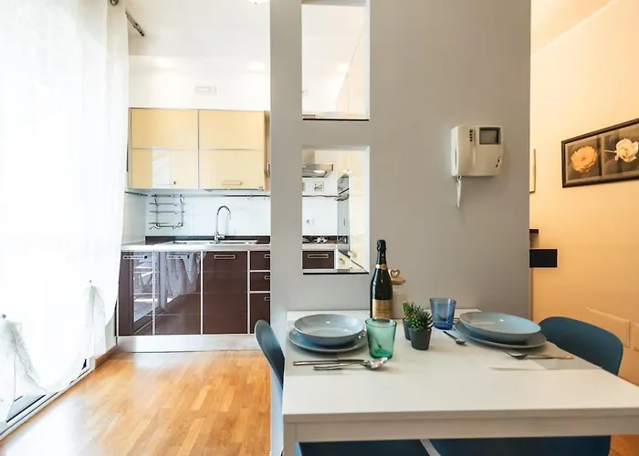 Amazhome - Casa Al Mare Con Terrazzo E Garage Lägenhet